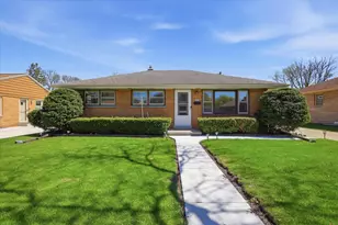 2514 S 89th St, West Allis, WI 53227 - Photo 1