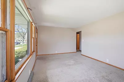 2514 S 89th St, West Allis, WI 53227 - Photo 16