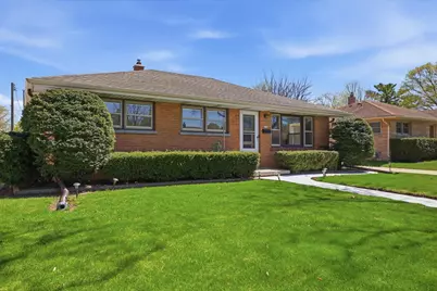 2514 S 89th St, West Allis, WI 53227 - Photo 2