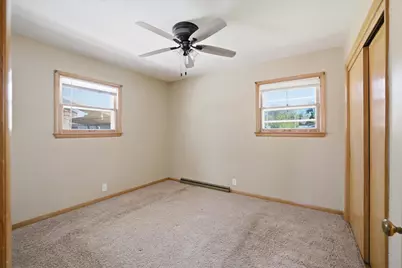 2514 S 89th St, West Allis, WI 53227 - Photo 10