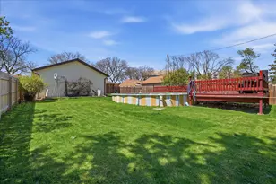 2514 S 89th St, West Allis, WI 53227 - Photo 24