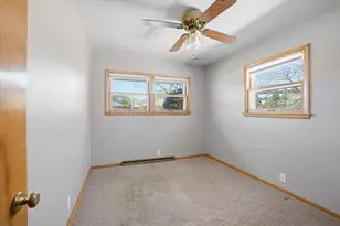 2514 S 89th St, West Allis, WI 53227 - Photo 14