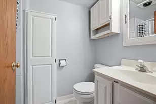 2514 S 89th St, West Allis, WI 53227 - Photo 18