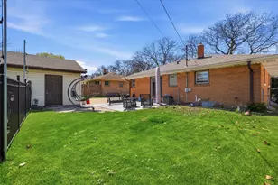 2514 S 89th St, West Allis, WI 53227 - Photo 26