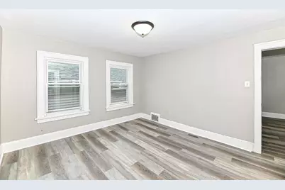 1218 N Memorial Dr, Racine, WI 53404 - Photo 24