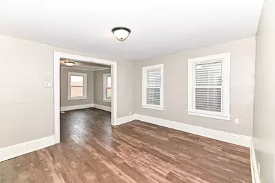 1218 N Memorial Dr, Racine, WI 53404 - Photo 6
