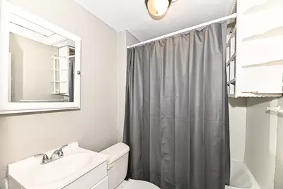 1218 N Memorial Dr, Racine, WI 53404 - Photo 28
