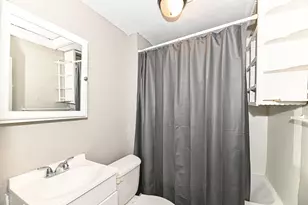 1218 N Memorial Dr, Racine, WI 53404 - Photo 28