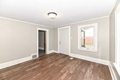 1218 N Memorial Dr, Racine, WI 53404 - Photo 4