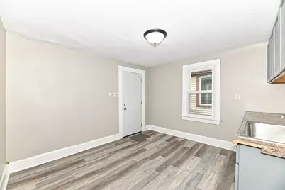 1218 N Memorial Dr, Racine, WI 53404 - Photo 18