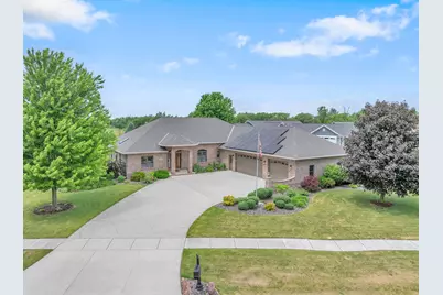 420 N Country Ln, Fond du Lac, WI 54935 - Photo 2