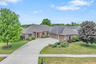 420 N Country Ln, Fond du Lac, WI 54935 - Photo 2