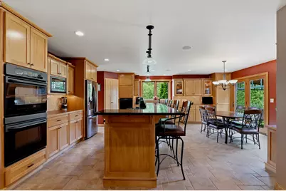 3720  Briarwood Ln, Manitowoc, WI 54220 - Photo 14