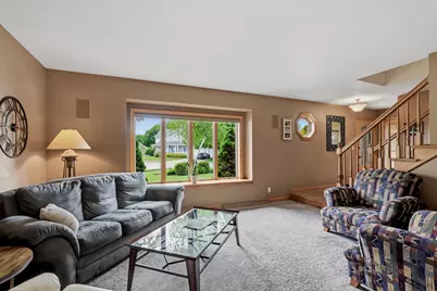 3720  Briarwood Ln, Manitowoc, WI 54220 - Photo 8