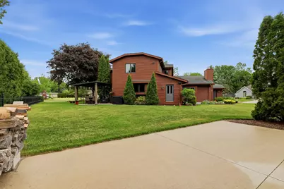 3720  Briarwood Ln, Manitowoc, WI 54220 - Photo 58