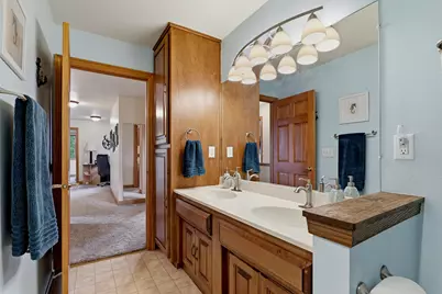3720  Briarwood Ln, Manitowoc, WI 54220 - Photo 42