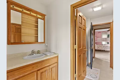 5177  Catalina Ct, Manitowoc, WI 54220 - Photo 18