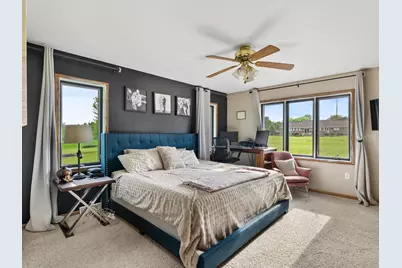 5177  Catalina Ct, Manitowoc, WI 54220 - Photo 10