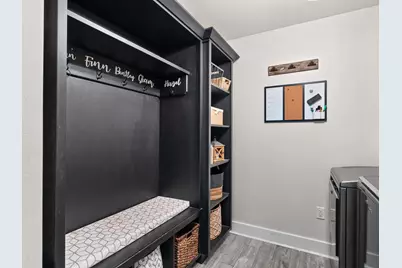 5177  Catalina Ct, Manitowoc, WI 54220 - Photo 12