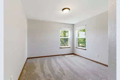 543  Camarosa Ct, Jackson, WI 53012 - Photo 16