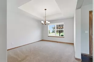 543 Camarosa Ct, Jackson, WI 53012 - Photo 6