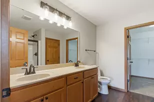 543 Camarosa Ct, Jackson, WI 53012 - Photo 12