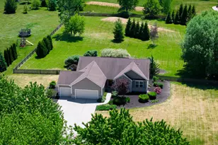 543 Camarosa Ct, Jackson, WI 53012 - Photo 1