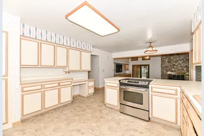 S63W16525  College Ave, Muskego, WI 53150 - Photo 18