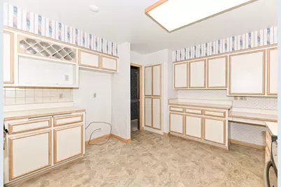 S63W16525  College Ave, Muskego, WI 53150 - Photo 16