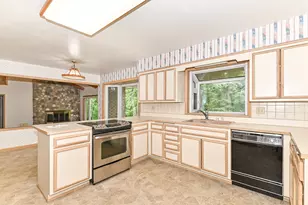 S63W16525 College Ave, Muskego, WI 53150 - Photo 14