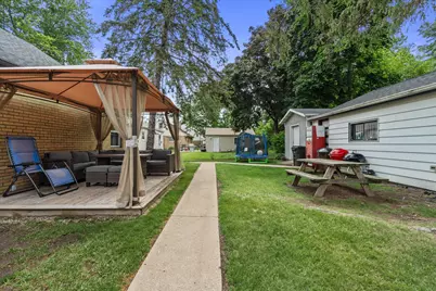 637  Oak St, South Milwaukee, WI 53172 - Photo 30