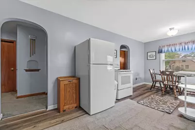 637  Oak St, South Milwaukee, WI 53172 - Photo 12