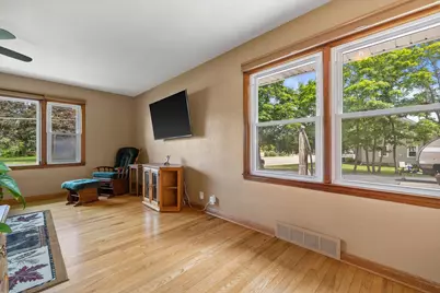 3820  Meachem Rd, Racine, WI 53403 - Photo 8