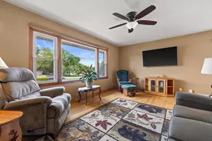 3820 Meachem Rd, Racine, WI 53403 - Photo 6