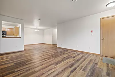 3120  Wood Rd #13F, Racine, WI 53406 - Photo 6