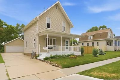 415  Adams St, Sheboygan Falls, WI 53085 - Photo 2