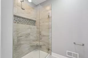 N66W15859 Winnebago Trl, Menomonee Falls, WI 53051 - Photo 22