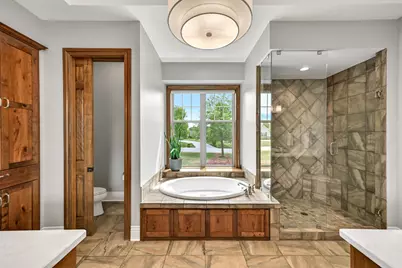 11511 N Oakview Ct, Mequon, WI 53092 - Photo 20
