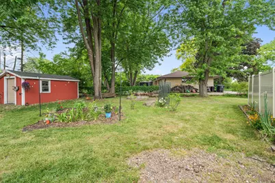 N76W14321  Lari Lou Dr, Menomonee Falls, WI 53051 - Photo 10