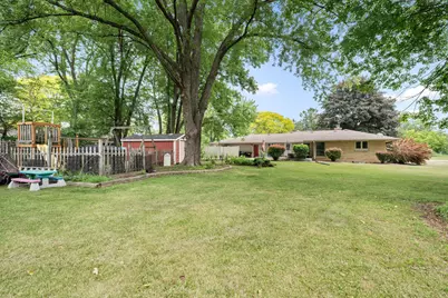 N76W14321  Lari Lou Dr, Menomonee Falls, WI 53051 - Photo 14