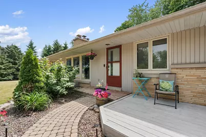 N76W14321  Lari Lou Dr, Menomonee Falls, WI 53051 - Photo 2