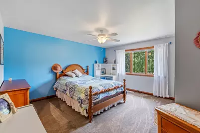 4720  Stonefield Rd, Sheboygan, WI 53083 - Photo 24