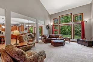 4720 Stonefield Rd, Sheboygan, WI 53083 - Photo 8