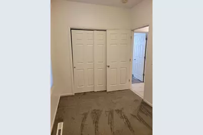 2810 S Lenox St, Milwaukee, WI 53207 - Photo 22
