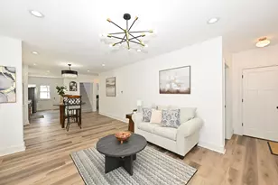 4637 W Scranton Pl, Milwaukee, WI 53216 - Photo 6
