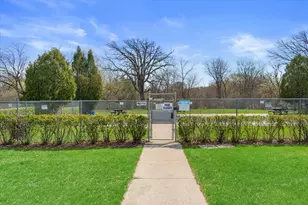 4201 W Cherrywood Ln, Brown Deer, WI 53209 - Photo 16