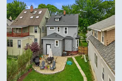 3331 N Bartlett Ave, Milwaukee, WI 53211 - Photo 22
