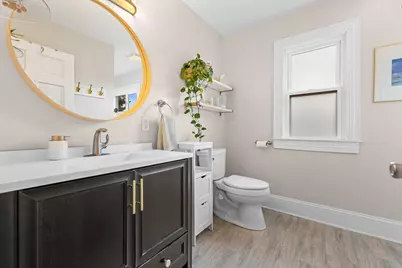 3331 N Bartlett Ave, Milwaukee, WI 53211 - Photo 20