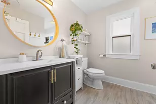 3331 N Bartlett Ave, Milwaukee, WI 53211 - Photo 20