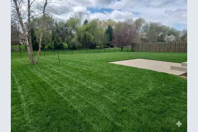 802  Sundial Ln, Neenah, WI 54956 - Photo 6